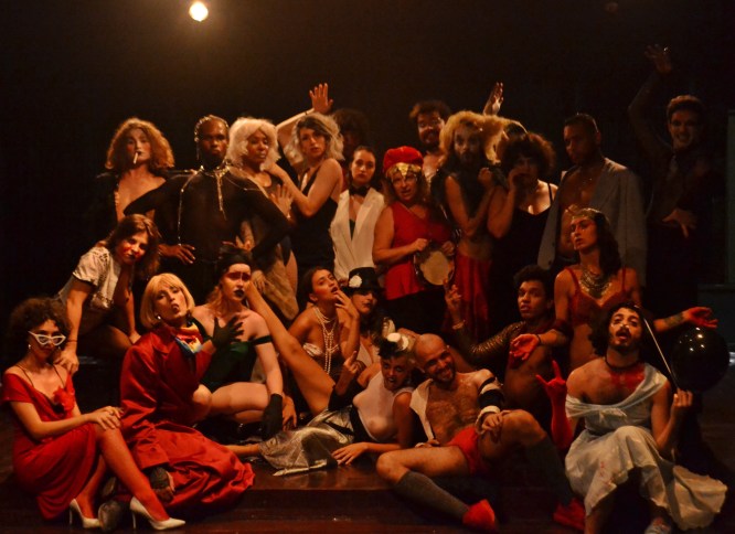 Noite Incoerente de Cabaré